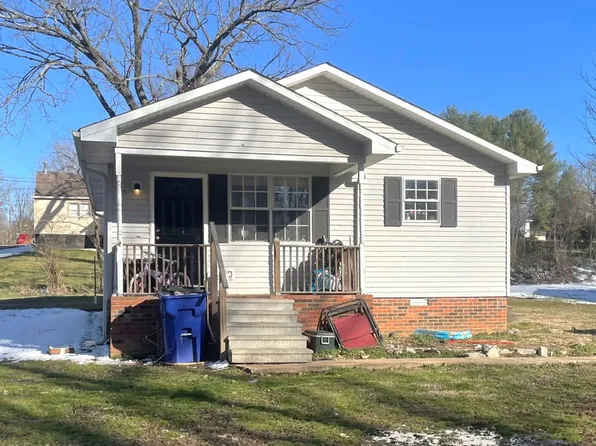 364 N Cedar St, Dresden, TN 38225