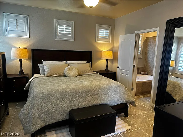 1004 Crescent Falls St — Photo 40