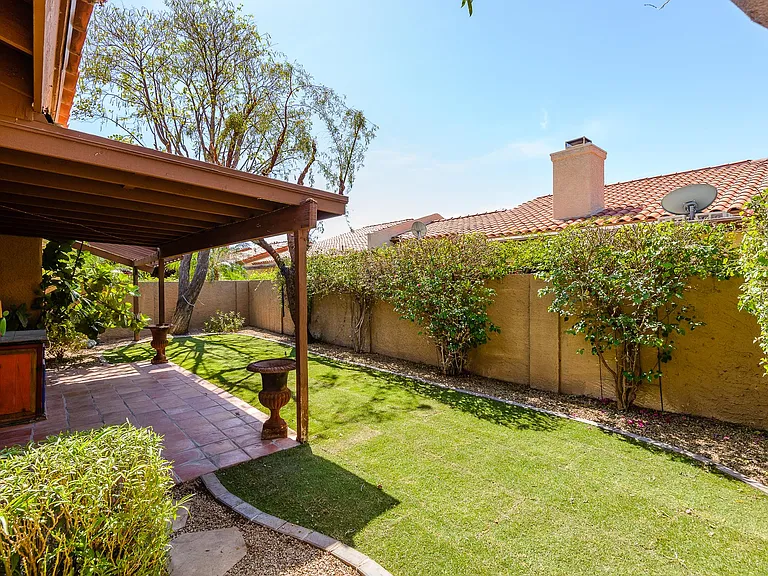 5505 E Desert Hills Dr — Photo 32
