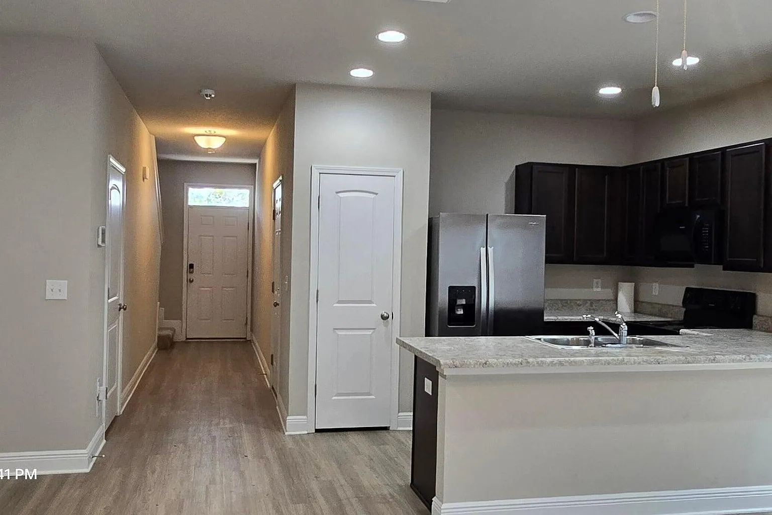 3 bed, 2.5 bath, 1519 sqft, $1,800 — Photo 3