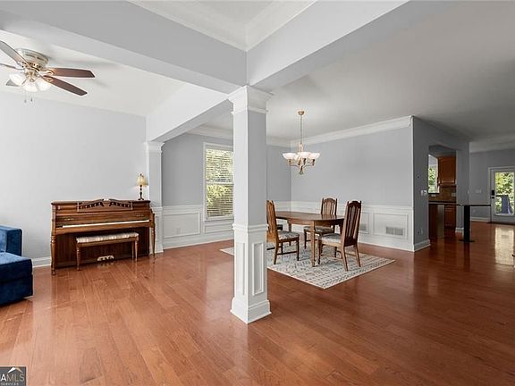 5th image of 5745 Beaver Ridge Dr