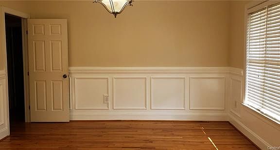 3rd image of 114 Cedar Woods Dr