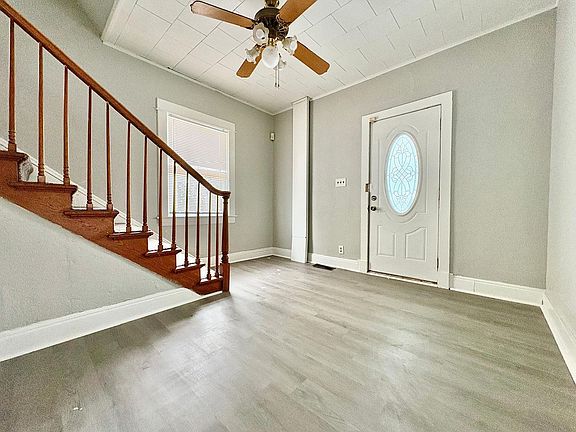 4th image of 504 E Dubail Ave