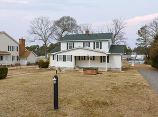 8407 Oyster Cove Rd, Hayes, VA 23072