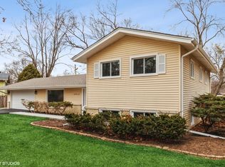 22W650 Arbor Ln, Glen Ellyn, IL 60137