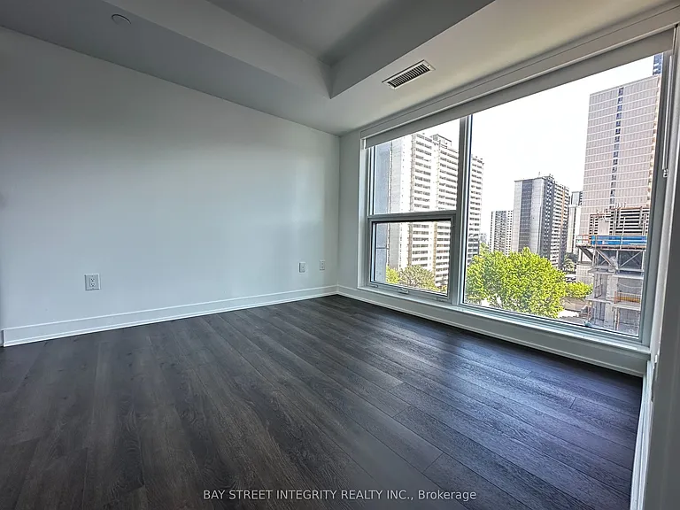 609 Sherbourne St #802 — Photo 8