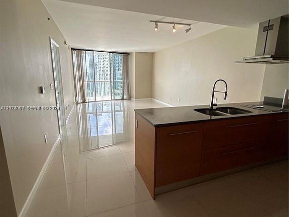4th image of 495 Brickell Ave APT 3609