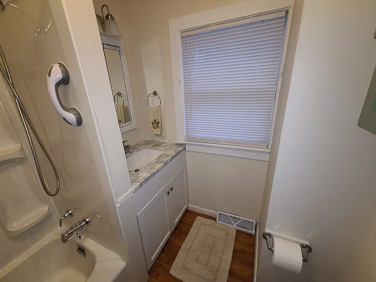 602 E Battell St #1/2 — Photo 11