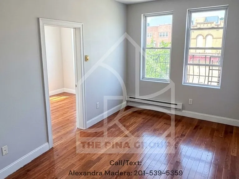 Monroe Pl — Photo 4