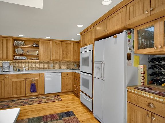 3rd image of 31 Country Club Dr SW