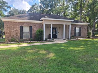 1017 Martha Alleyn Dr, Saraland, AL 36571