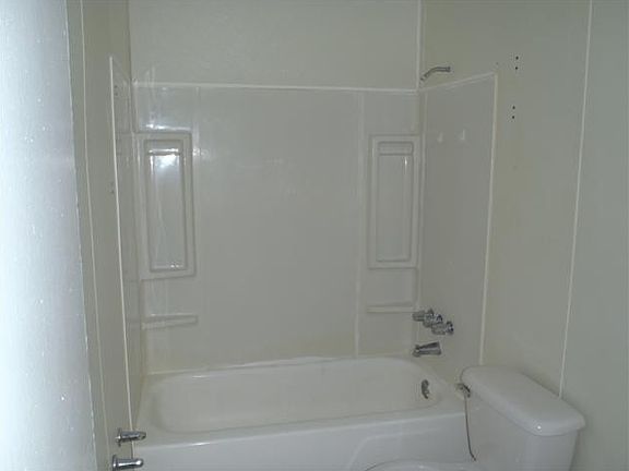4th image of 2441 NW 13th St APT 85