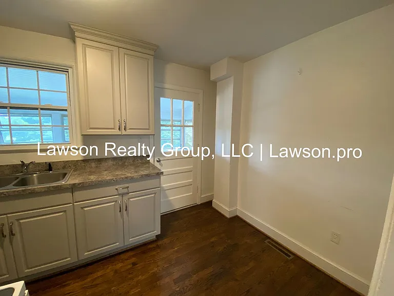 2106 Fallon Ave SE — Photo 12