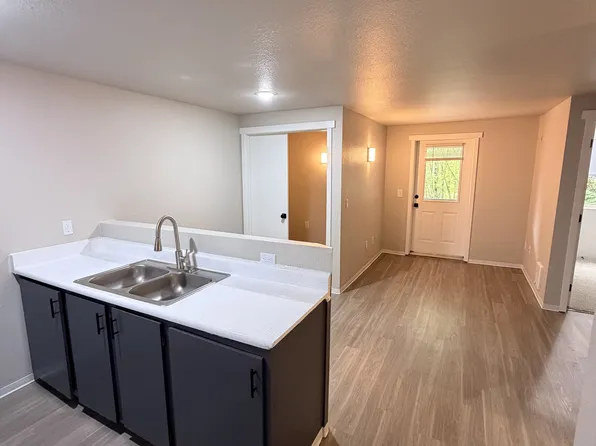 Cedar Apartments