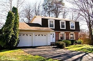 2nd image of 7139 Sontag Way