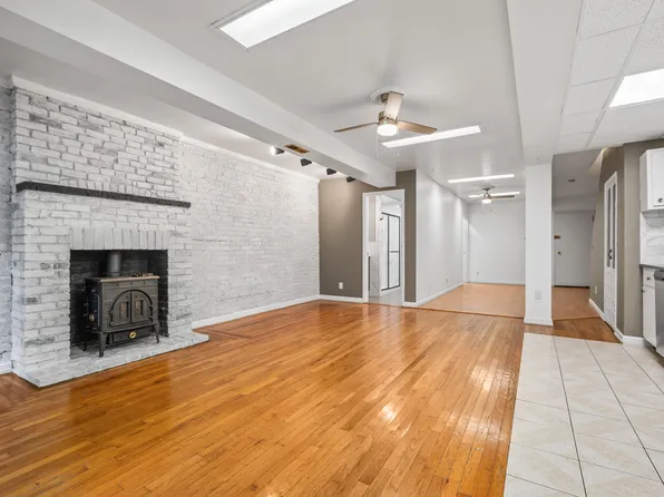 517 Clinton Street image 26 of 33