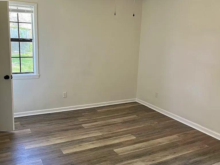 213 Vildo Rd — Photo 5
