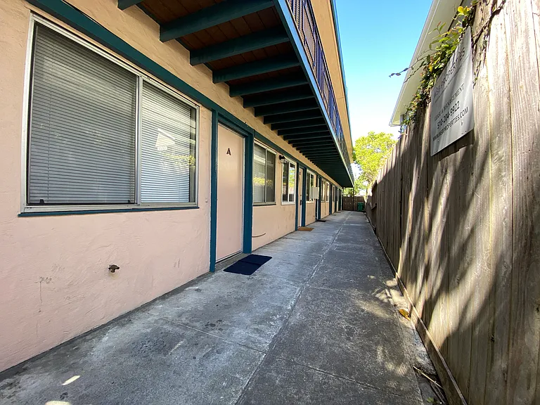 6433 Telegraph Ave — Photo 9
