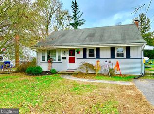 912 Bridgeboro St, Delran, NJ 08075