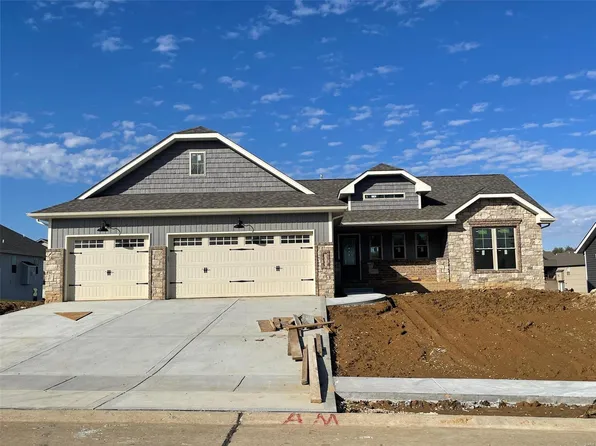 313 Quail Lake Dr, Troy, IL 62294