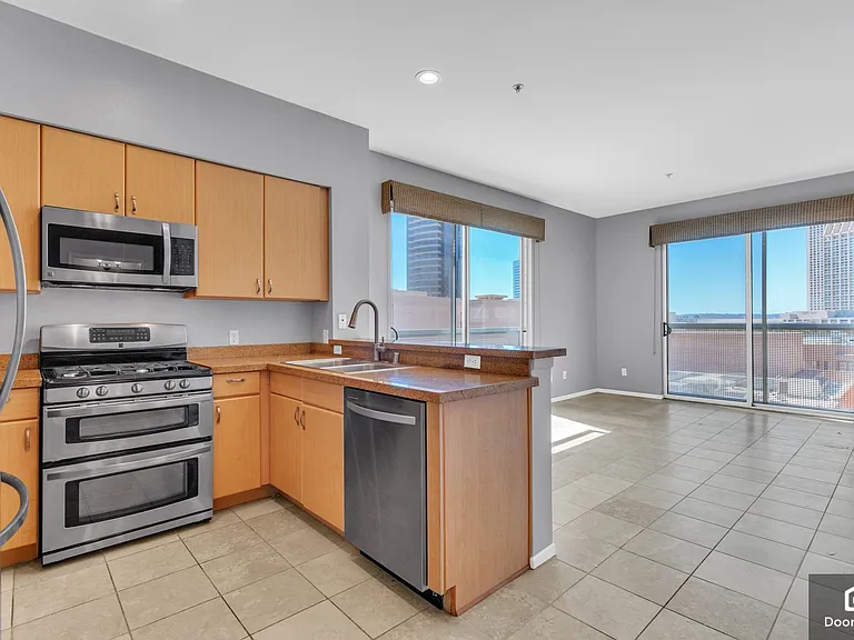 445 Island Ave #601 — Photo 2