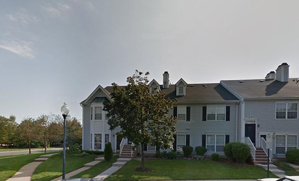 1st image of 139 Columbus Dr #139