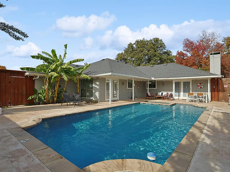 812 Green Brook Dr — Photo 45