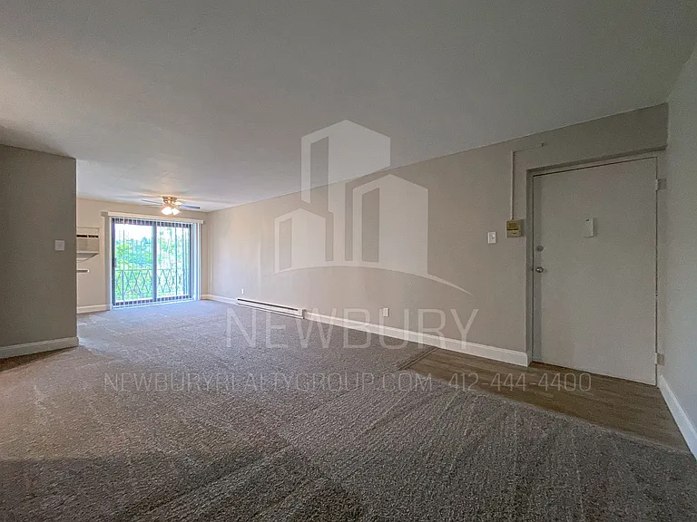 Poplar Apartments — Photo 28