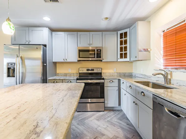 866 SW 9th Circle #206, Boca Raton, FL 33486