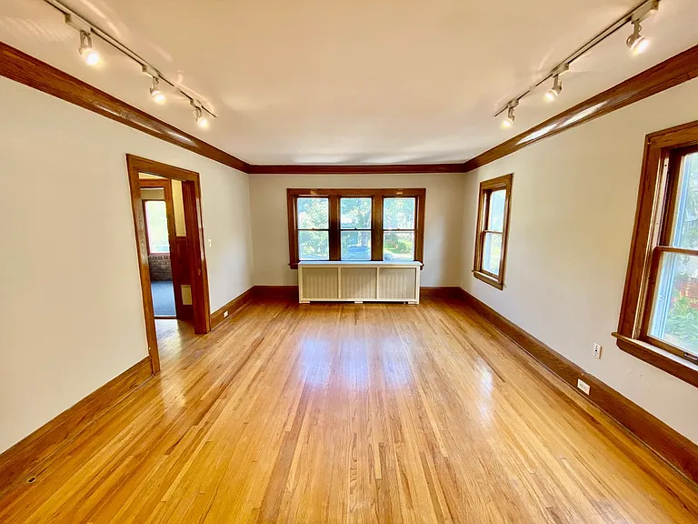 3448 Girard — Photo 8