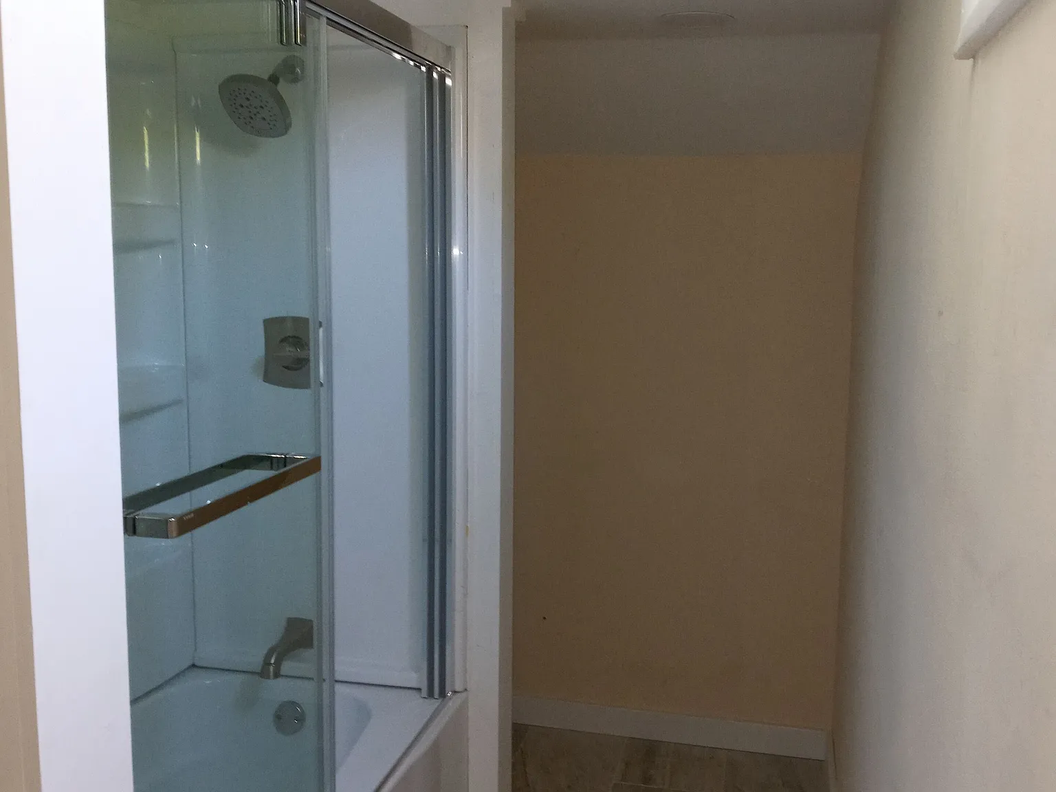 4 bed, 2.5 bath, 1600 sqft, $3,000 — Photo 4