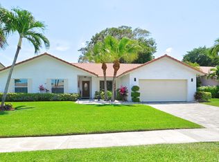 10086 Crosswind Rd, Boca Raton, FL 33498