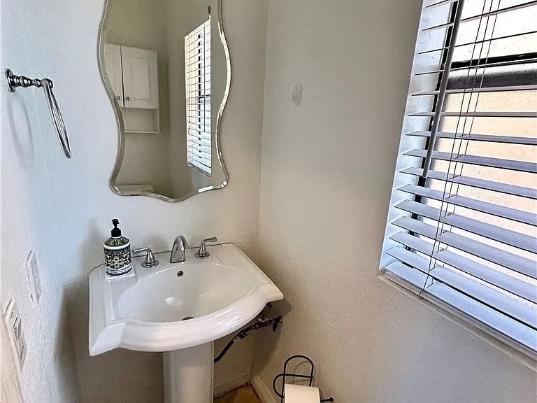 1039 Mount Olive Dr — Photo 12