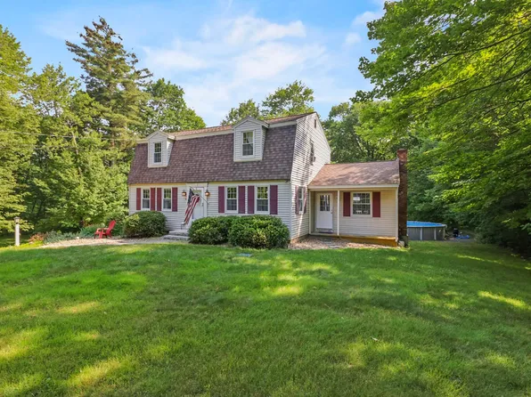 12 Gaita Drive, Derry, NH 03038