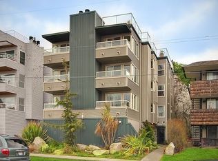 3204 Alki Ave SW APT 4, Seattle, WA 98116