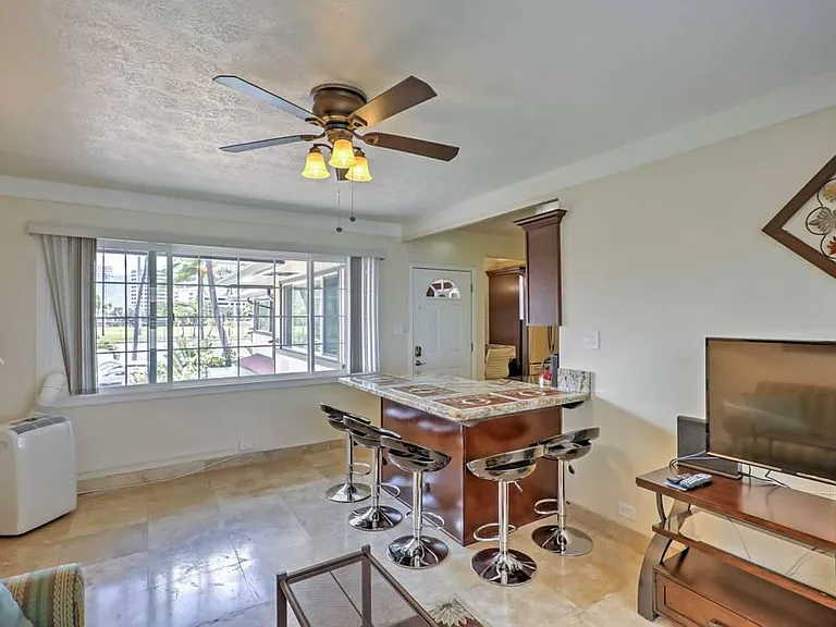 1965 Ala Wai Blvd #9 — Photo 8