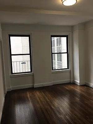 Rented by Solil Management | media 2