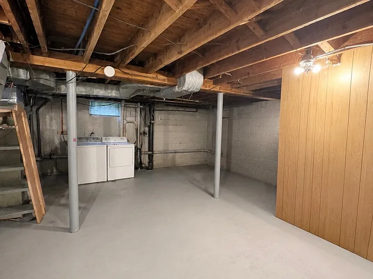 8007 Greenway Dr — Photo 23