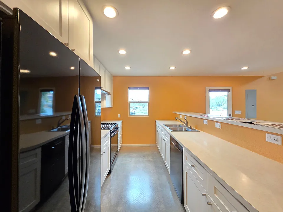 2180 W Alameda St #14
