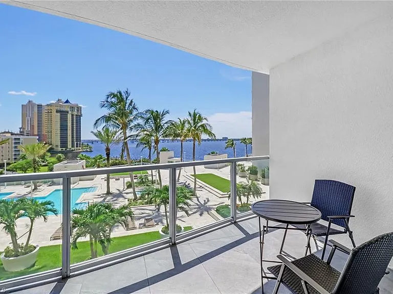 3000 Oasis Grand Blvd #606 — Photo 29