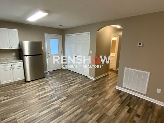 5th image of 469 Dana Ave