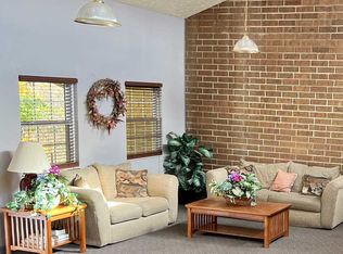 325 N Shadylane Dr #3B-1BA-881SQFT, East Liverpool, OH 43920
