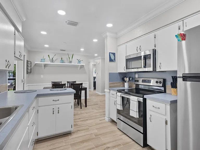 7806 Belmont Ave — Photo 10
