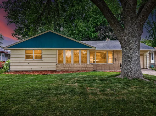 1345 Smith Ave S, West Saint Paul, MN 55118
