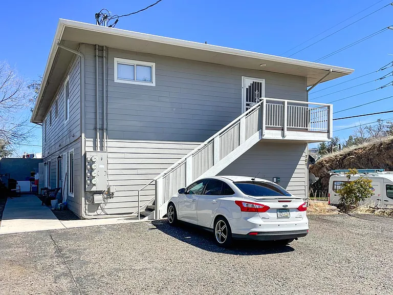 701 Campbell St #C — Photo 3