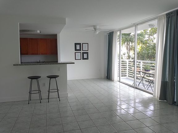 5th image of 7800 Carlyle Ave APT 2E