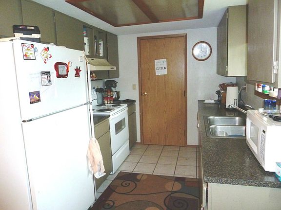 3rd image of 15305 121st Avenue Ct E