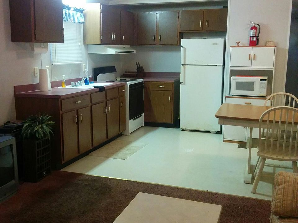 2nd image of 525 SE 16th St