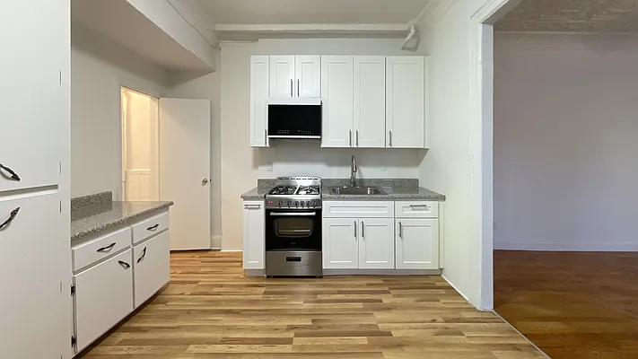 Rented by Brownstone Real Estate | media 10