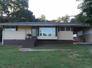 417 Oakwood Dr, Hurt, VA 24563